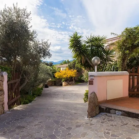 Apartment Fronte Monte Budoni